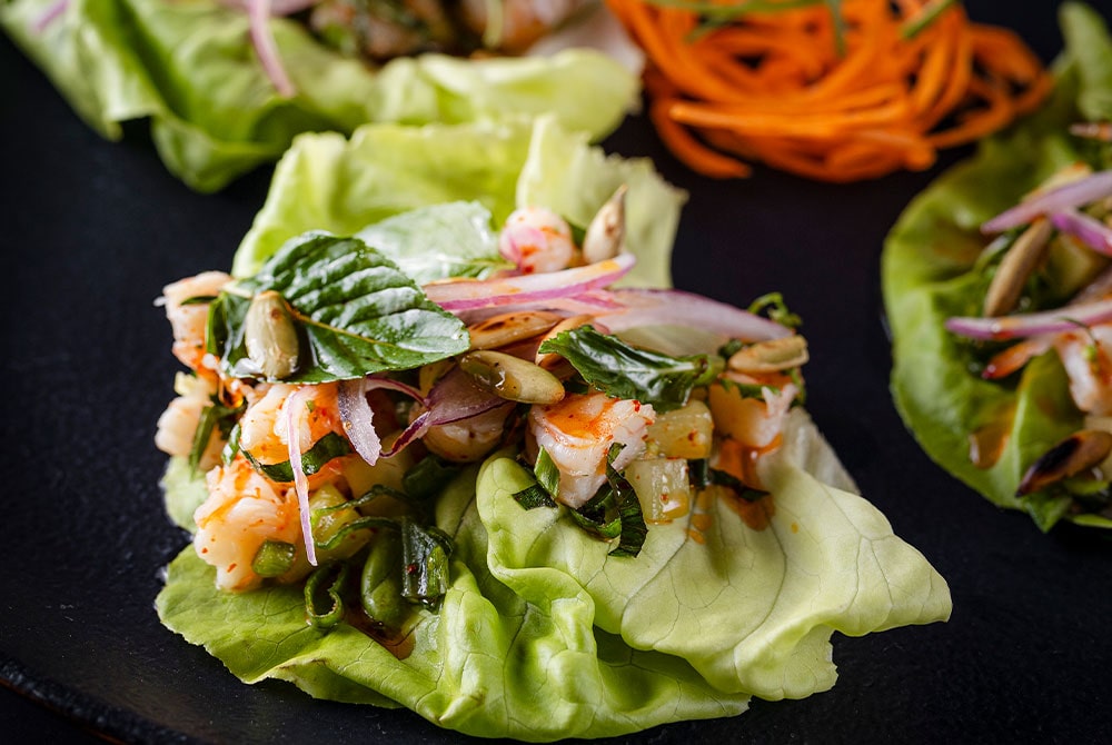 Larb-de-Camarón-sesame